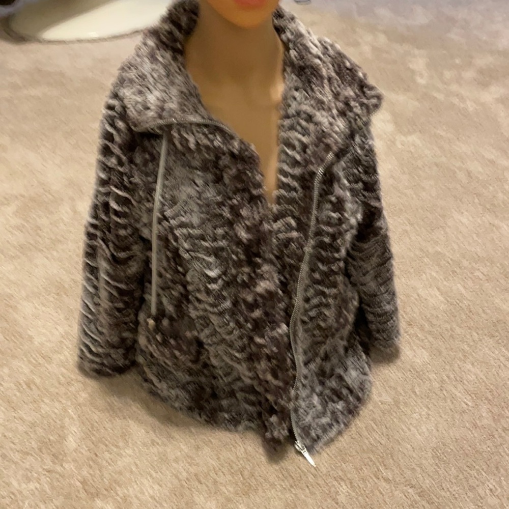 Tumbleweed Faux Fur 🦓 Print Zip Up Jacket